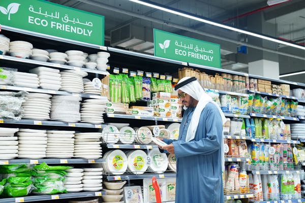 لولو تطلق مبادرات جديدة للتغليف المستدام والحلول الصديقة للبيئة في متاجرها في دولة الإمارات.