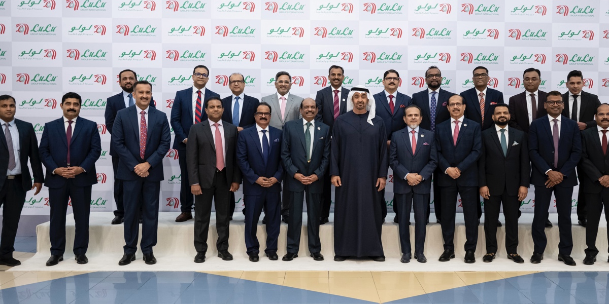 UAE President visits Lulu Hypermarket and Mushrif Mall, meets Yusuffali M.A. and senior officials of Lulu Group.